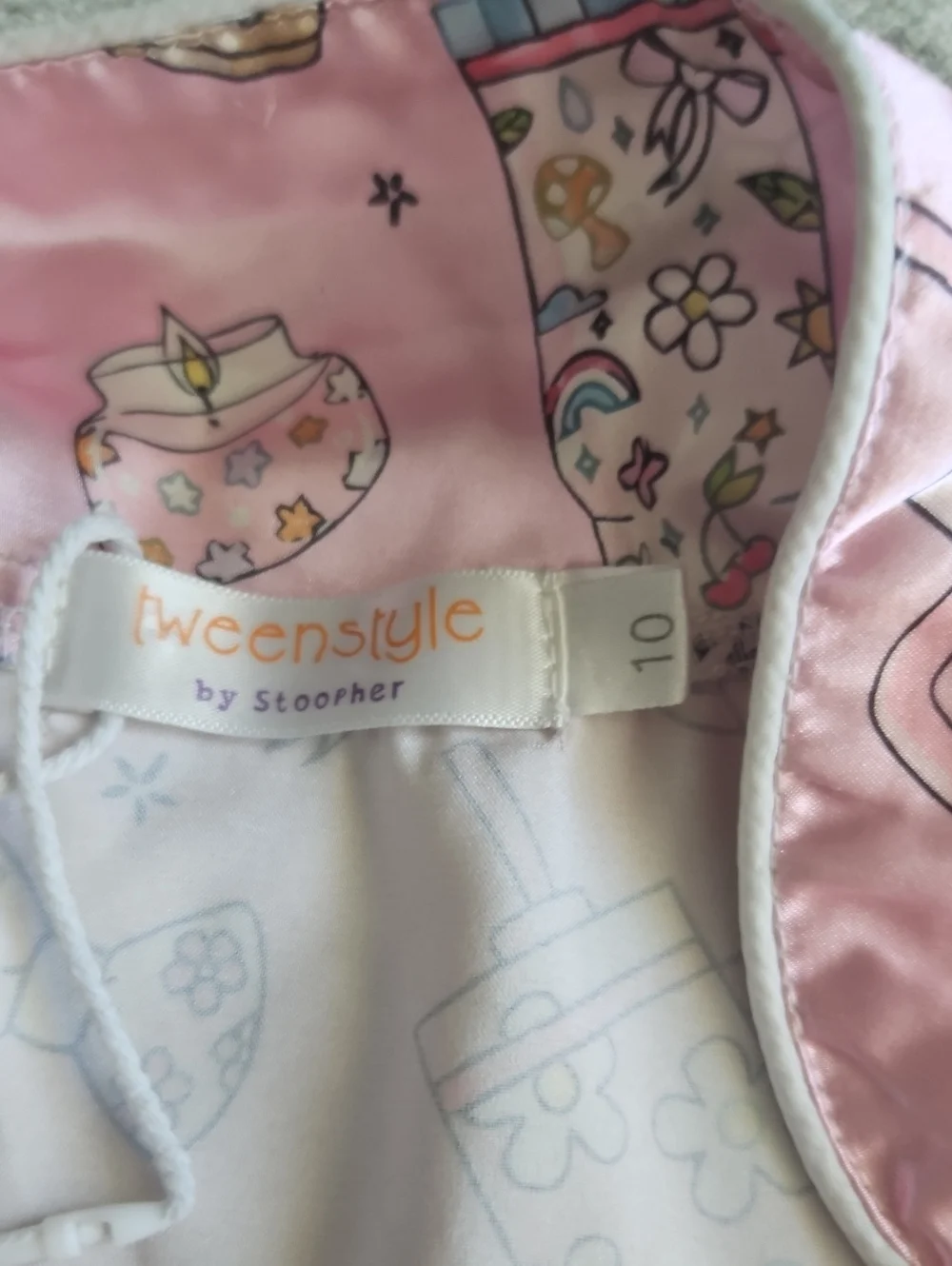 Tweensyle ⁹Pink Girls' Short Pajama Set - Cute Print